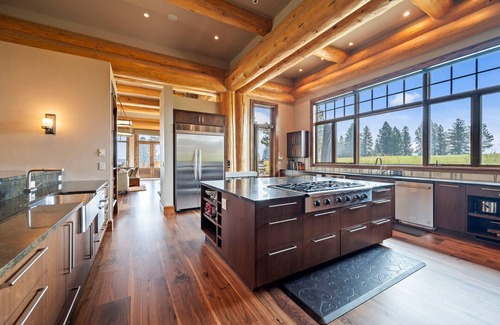 Tamarack House | Luxurious Resort Lodge Home in stunning Tamarack Resort