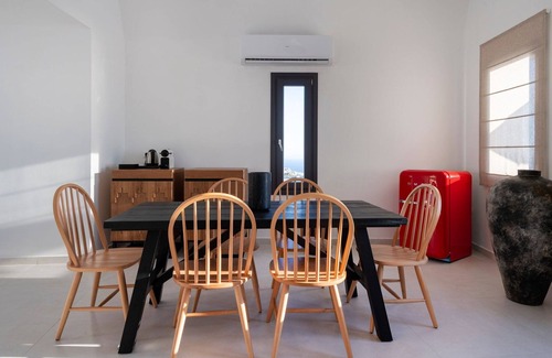 Imerovigli Villa | Luxurious Santorini Escape | Villa Imerovigli | Private Infinity Pool