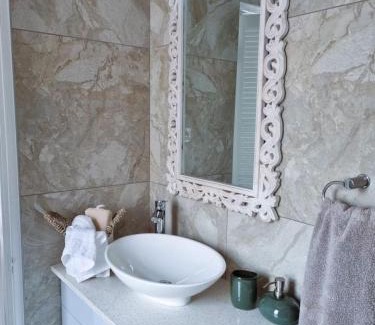Sea Point Apartment | Luxurious Sea Point Apartment