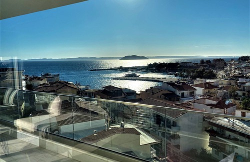Neos Marmaras Apartment | Luxurious Sea view Apartment with Jacuzzi