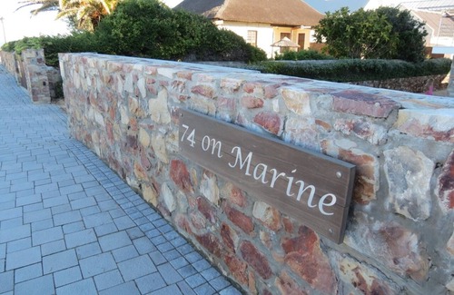 Hermanus City-Centre Apartment | Luxurious Seafront Apartment in the Heart of Historic Hermanus