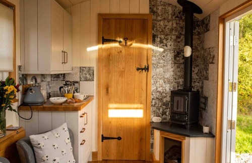 Monmouth Cabin | Luxurious shepherd's hut with star gazing skylight, secluded countryside location with fantastic views