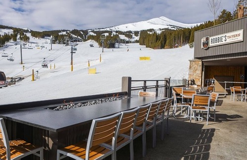 Peak 8 Resort | Luxurious ski-in/ski-out.slope side & just steps from Colorado SuperChair