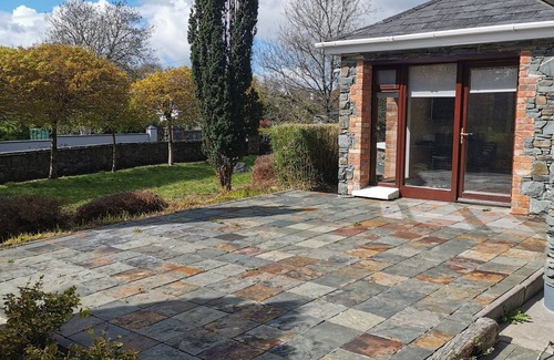 Killarney House | Luxurious, Spacious, Irish Country House with Five Bedrooms and Four Bathrooms