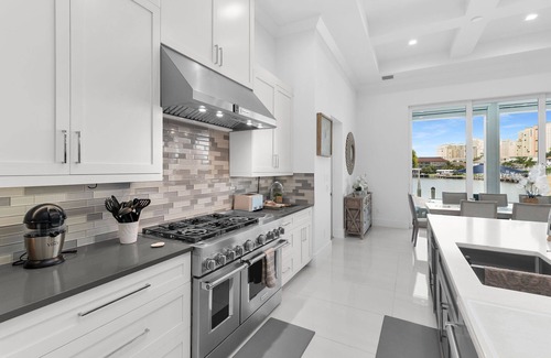 Marco Island House | Luxurious Spacious 6-bedroom, 8-Bath house on fantastic Marco Island