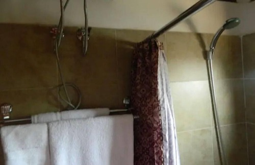 Lingwala Apartment | Luxurious Studio (by Gombe)