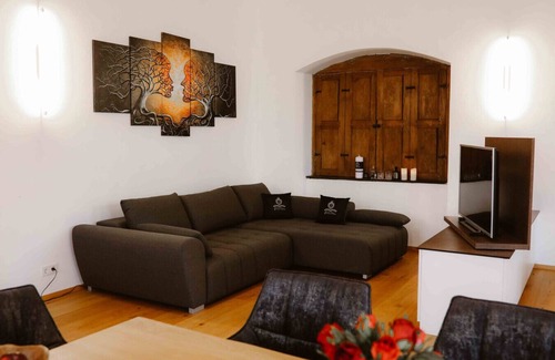 Aurolzmunster Apartment | Luxurious Suite 5 Guests I Breakfast Included