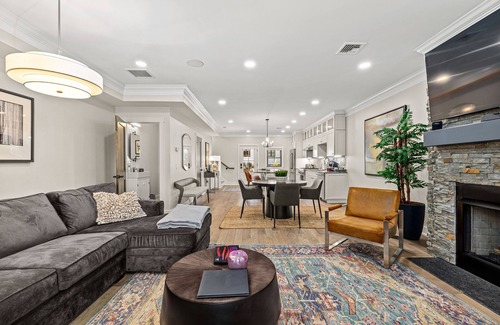 Wyoming Apartment | Luxurious Townhome | Preserve Views, 70+ Amenities