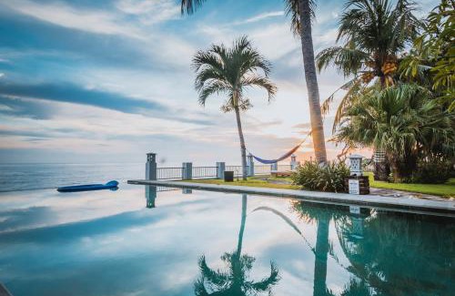 Bukti Villa | Luxurious & Tranquil Beachfront private villa with private pool