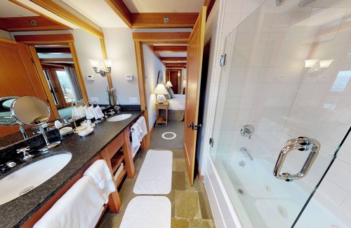 Moscow Villa | Luxurious Trapp Family Lodge 3-bedroom Villa: Nordic ski from your front door