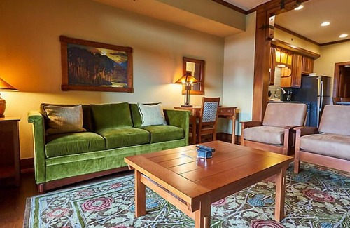 Ridgedale Resort | Luxurious units at The Cliffs at Long Creek!