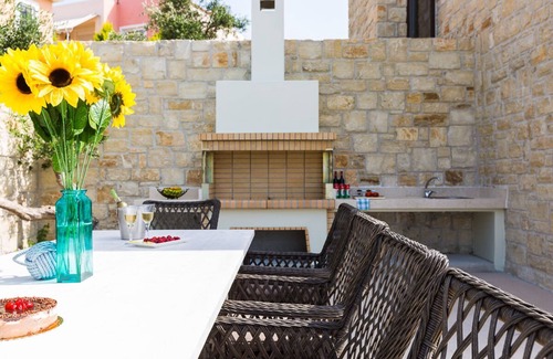 Kissamos Villa | Luxurious villa Emilia with amazing view
