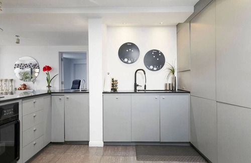 Little Burgundy Villa | Luxurious Villa Griffintown Downtown Old Montreal