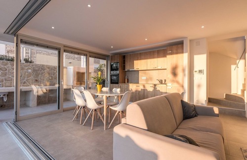 Kozino Villa | Luxurious Villa in Kozino with Fenced Garden