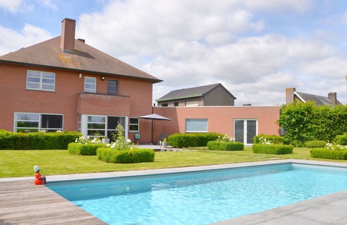 Avelgem Villa | Luxurious villa in the Flemish Ardennes with swimming pool
