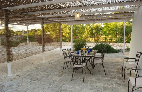 Martina Franca House | Luxurious Villa, Large Pool + Garden. Great Location.