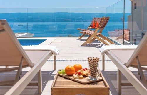 Omis Villa | Luxurious VILLA LAPIS - heated pool, sauna, gym and spa, 120m to sandy beach