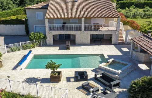 Cruis Villa | Luxurious villa, swimming pool, children's weir, beautiful view