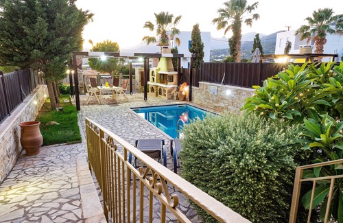 Pilalimata Villa | Luxurious Villa with Private pool, ideal for Families