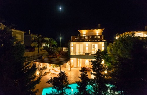 Kosta Villa | Luxurious villa with pool in Porto Heli