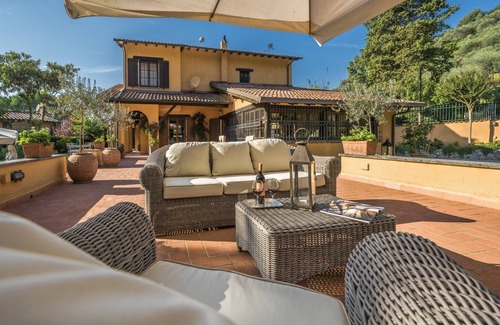 Camaiore Villa | LUXURIOUS VILLA WITH IMPECCABLE FINISHES, OASIS OF PEACE IN WHICH TO BE PAMPERED