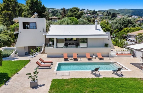 Spanokhorion Villa | Luxurious villa with private pool, garden and parking space