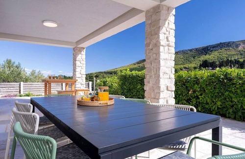 Pitve Villa | Luxurious villas in Pitve on Hvar with an amazing view