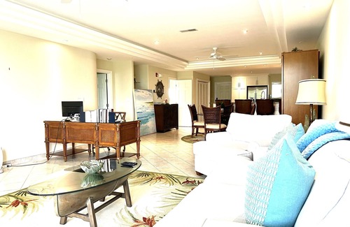 The Bight Condo | Luxurious Waterfront Stay w/Large Sun Deck