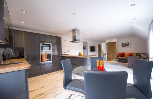 Torlundy Apartment | Luxuriously appointed apartment with stunning views