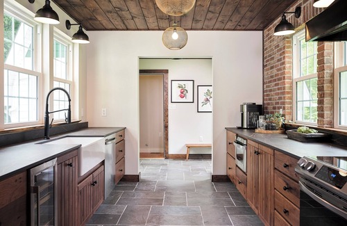 Cresco House | Luxuriously Restored Farm Cabin