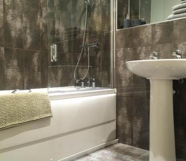 Chester Apartment | Luxury 1 Bed apartment in City Centre with parking