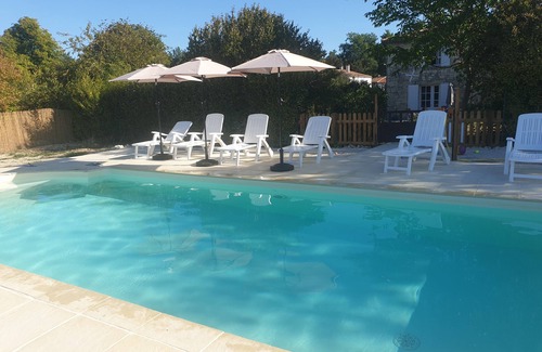 Coivert House | Luxury 18th C renovated stone house with heated swimming pool in countryside