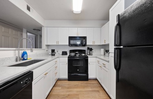 Tempe Apartment | Luxury 1B1B Tempe Free Parking Arcade and Pool Access