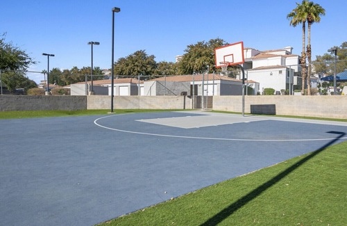 Tempe Apartment | Luxury 1B1B Tempe Free Parking, Arcade and Pool Access