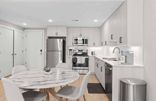 Northern Liberties Apartment | Luxury 1BD | 2 Beds | Northern Liberties