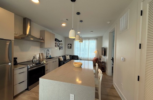 Inglewood Condo | Luxury 1BR/1BA, 12 Mins to Broadway