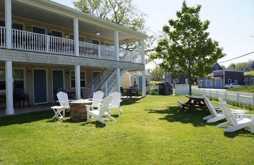 Block Island Apartment | Luxury 1BR Condo in Island Manor Resort