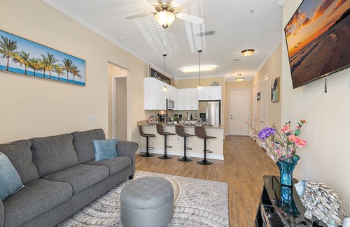 Southside Apartment | Luxury 2 Bed/2 Bath with Resort Style Amenities