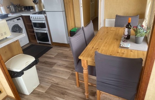 Aberystwyth Cabin | Luxury 2 bed caravan with Sea Viev in clarach bay