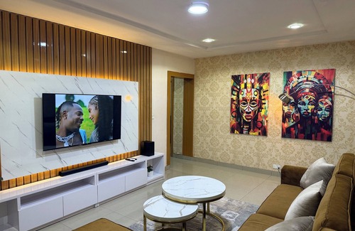 Lagos Apartment | Luxury 2-bed w 24h light in Magodo GRA Phase 2