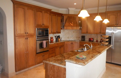 Antoneys Cay Condo | Luxury 2 Bedroom, 2.5 Bath Dream Rental In West Bay