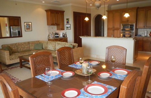 Antoneys Cay Condo | Luxury 2 Bedroom, 2.5 Bath Dream Rental In West Bay