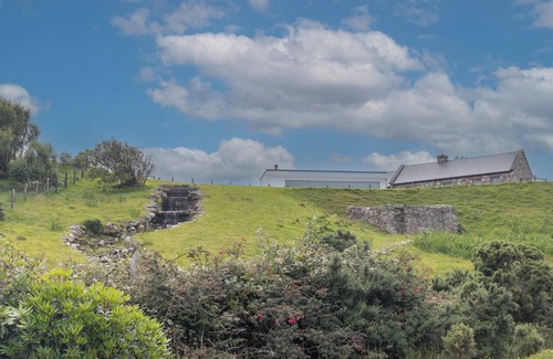 Doogort Cottage | Luxury 2-bedroom cottage in spectacular location on Achill