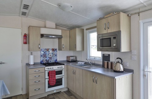 St. Andrews House | Luxury 2 bedroom holiday home with sea views. Family friendly, walkable to town