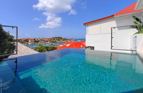 Lurin Apartment | Luxury 2 bedroom situated in Gustavia just a short walk to shops and restaurants