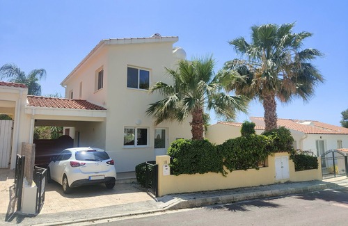 Ayia Marina Chrysochous Villa | Luxury 2 bedroom Villa with Heated* Pool. n