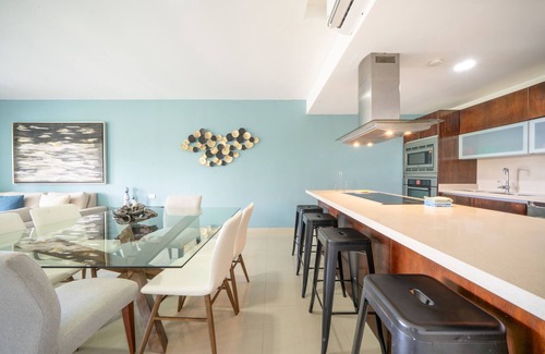 Luis Donaldo Colosio Condo | Luxury 2 BR Condo Jacuzzi & Pool - Mareazul