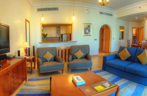 Palm Jumeirah Apartment | Luxury 2B Large Spacious Serviced Apartment at Royal Club Palm Jumeriah