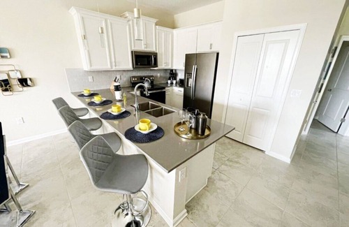 Davenport Condo | Luxury 2bd/2 bath Condo Home 232
