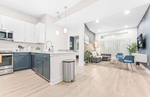 Deep Ellum Apartment | Luxury 2BD | DT Deep Ellum | 4 Beds | Free Parking